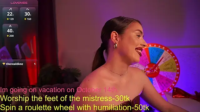 Snapshot of EmiliyaRoude chatting on 10.05.25 EmiliyaRoude online show from 10.05.25