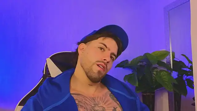 Ades Lowe online show from 12.22.25