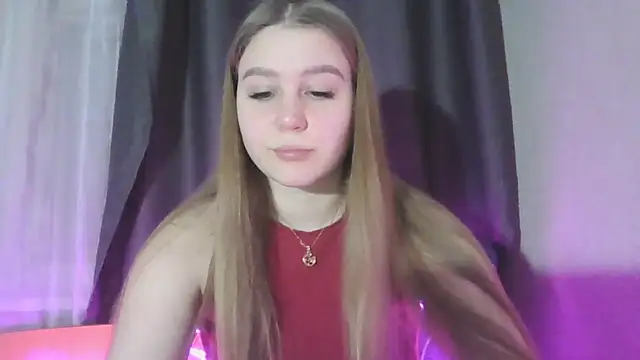 Snapshot of yourhoney_Lola_ chatting on 11.25.25 yourhoney Lola online show from 11.25.25