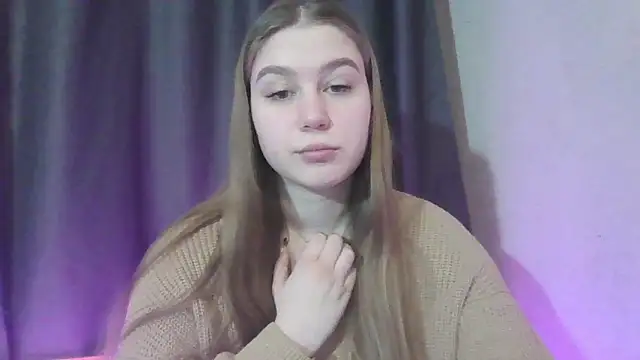 Snapshot of yourhoney_Lola_ chatting on 12.15.25 yourhoney Lola online show from 12.15.25