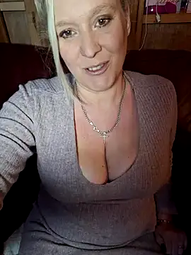 Bouncy-Bella28X online show from 12.19.25