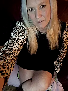 Bouncy-Bella28X online show from 01.12.26