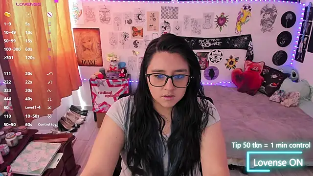 Snapshot of Cherry_blush_ chatting on 04.21.26 Cherry blush online show from 04.21.26