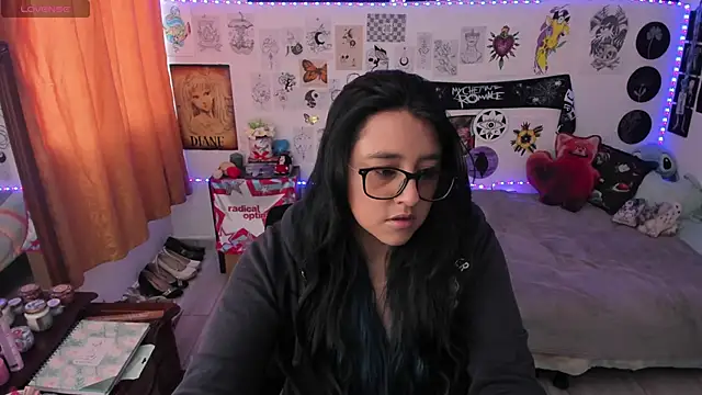 Snapshot of Cherry_blush_ chatting on 04.22.26 Cherry blush online show from 04.22.26