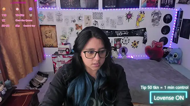 Snapshot of Cherry_blush_ chatting on 05.12.26 Cherry blush online show from 05.12.26