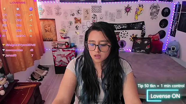 Snapshot of Cherry_blush_ chatting on 05.16.26 Cherry blush online show from 05.16.26