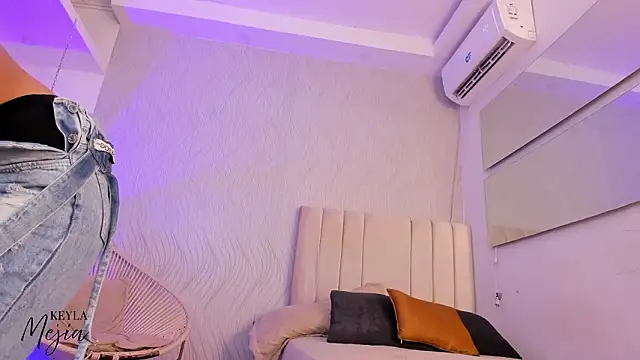 keyla mejia online show from 02.07.26