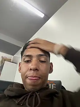 Snapshot of Oqui chatting on 04.06.26 Oqui online show from 04.06.26