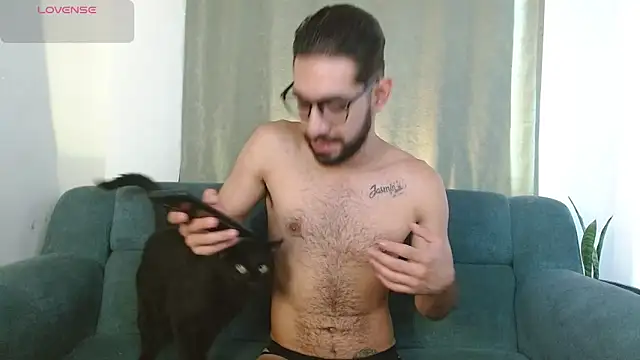 Snapshot of ReyPablo1 chatting on 10.05.25 ReyPablo1 online show from 10.05.25