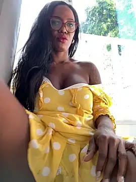 Bustykeyla online show from 10.13.25