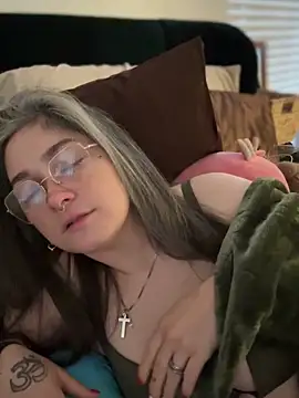 Alix Valentine online show from 11.21.25