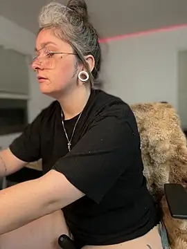 Alix Valentine online show from 03.15.26