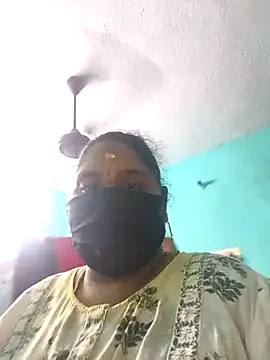 Snapshot of Villageanuty chatting on 01.13.26 Villageanuty online show from 01.13.26