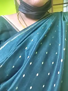 Snapshot of Villageanuty chatting on 01.15.26 Villageanuty online show from 01.15.26