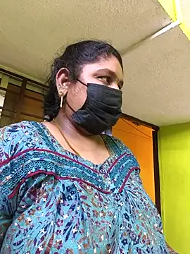 Snapshot of Villageanuty chatting on 02.17.26 Villageanuty online show from 02.17.26