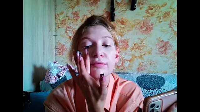 Snapshot of Lily_Ember chatting on 09.12.25 Lily Ember online show from 09.12.25