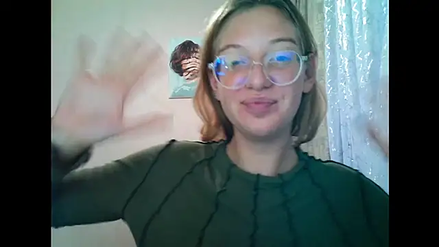 Lily Ember online show from 09.24.25