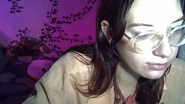 Snapshot of Lily_Ember chatting on 10.15.25 Lily Ember online show from 10.15.25