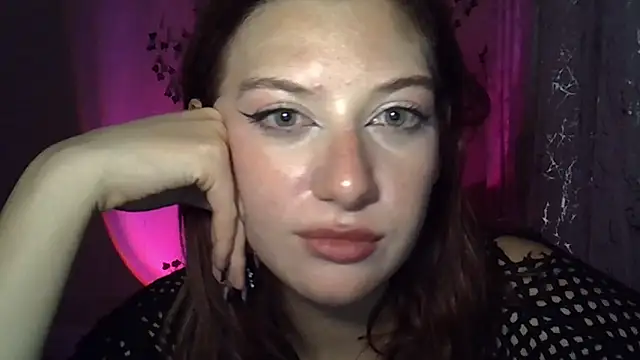 Snapshot of Lily_Ember chatting on 10.24.25 Lily Ember online show from 10.24.25