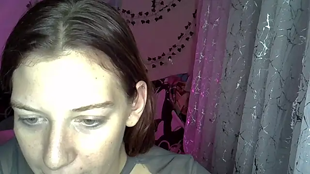 Snapshot of Lily_Ember chatting on 11.10.25 Lily Ember online show from 11.10.25