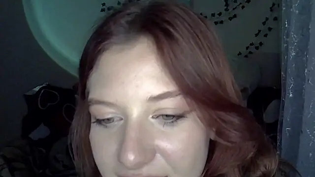 Snapshot of Lily_Ember chatting on 11.19.25 Lily Ember online show from 11.19.25