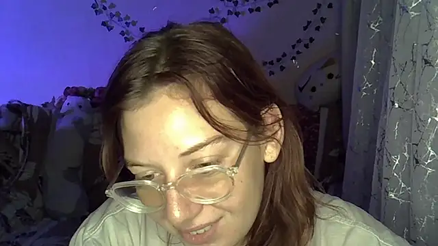 Snapshot of Lily_Ember chatting on 11.27.25 Lily Ember online show from 11.27.25