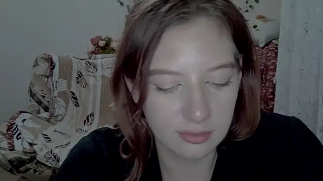 Snapshot of Lily_Ember chatting on 12.13.25 Lily Ember online show from 12.13.25