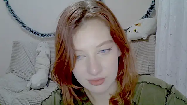 Snapshot of Lily_Ember chatting on 12.15.25 Lily Ember online show from 12.15.25