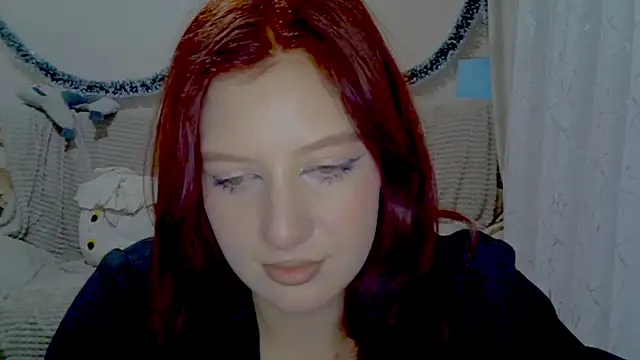 Snapshot of Lily_Ember chatting on 12.21.25 Lily Ember online show from 12.21.25