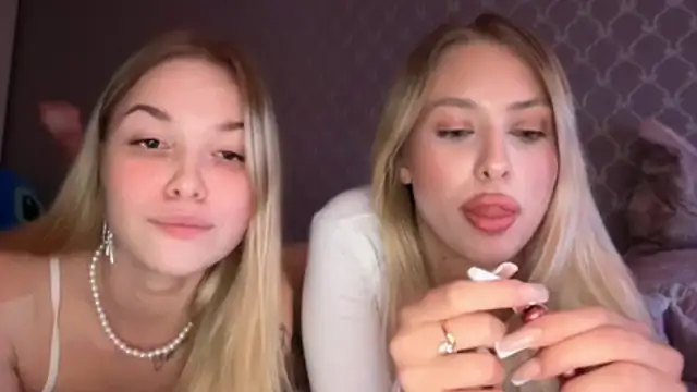 Snapshot of ChristyMarshall chatting on 11.13.25 ChristyMarshall online show from 11.13.25