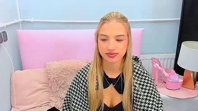 EvetteRose online show from 10.25.25