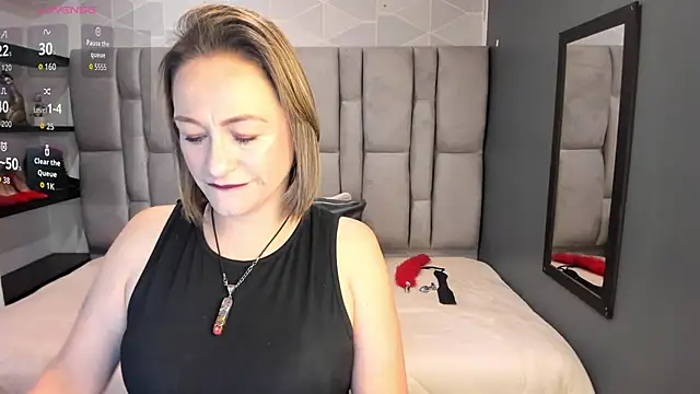 Charlot milf online show from 05.30.26