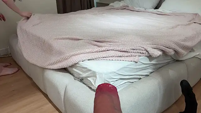 Snapshot of Kelly_Berry__ chatting on 09.21.25 Kelly Berry online show from 09.21.25