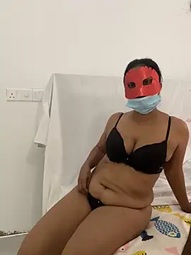 Snapshot of venom-172 chatting on 10.27.25 venom-172 online show from 10.27.25