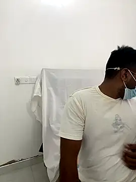 Snapshot of venom-172 chatting on 11.13.25 venom-172 online show from 11.13.25