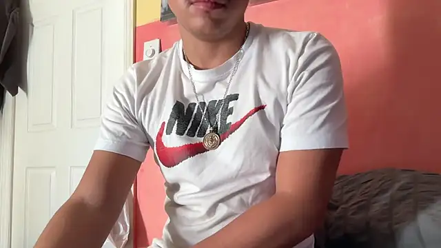 kSwisssxxx online show from 10.30.25