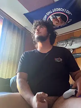 Snapshot of ThomasL4187 chatting on 12.05.25 ThomasL4187 online show from 12.05.25