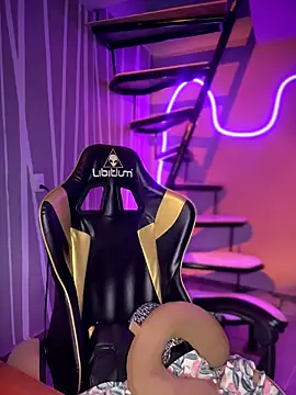 victoria amatista  online show from 03.22.26