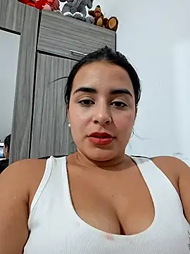 Snapshot of channell0 chatting on 09.10.25 channell0 online show from 09.10.25