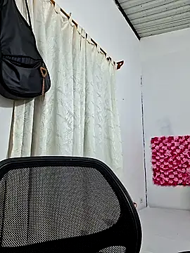 Snapshot of channell0 chatting on 10.05.25 channell0 online show from 10.05.25