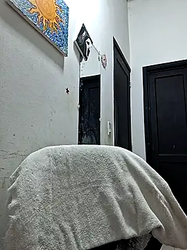 Snapshot of channell0 chatting on 12.21.25 channell0 online show from 12.21.25