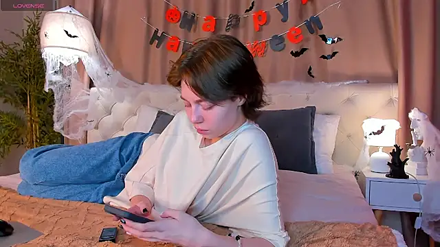 Skelerata online show from 10.28.25