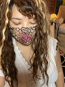 xoxLILxMELOxox online show from 10.03.25