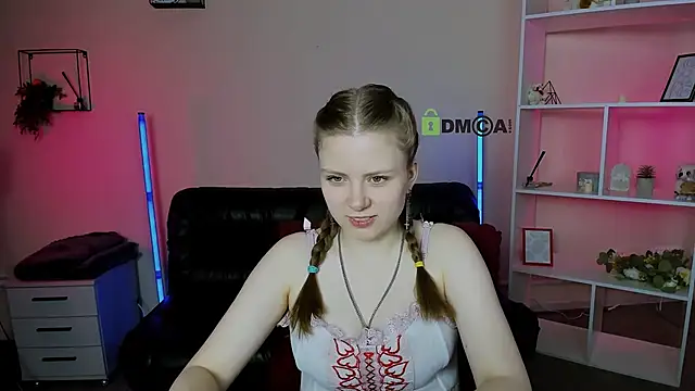 Snapshot of foxy_tease_ chatting on 11.16.25 foxy tease online show from 11.16.25