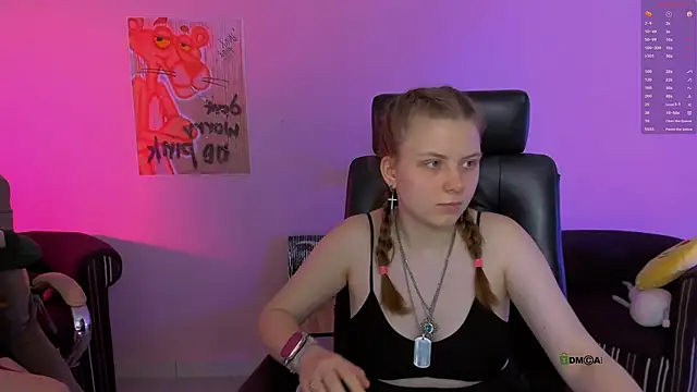 Snapshot of foxy_tease_ chatting on 11.21.25 foxy tease online show from 11.21.25