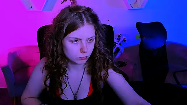 Snapshot of foxy_tease_ chatting on 11.25.25 foxy tease online show from 11.25.25