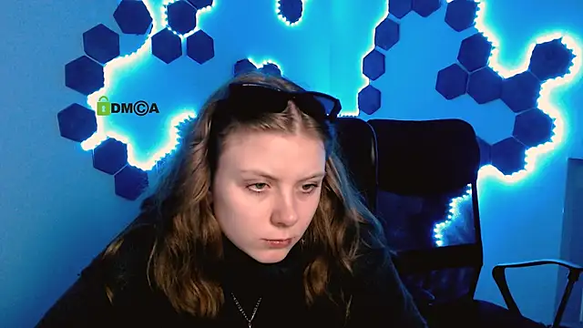 Snapshot of foxy_tease_ chatting on 11.28.25 foxy tease online show from 11.28.25