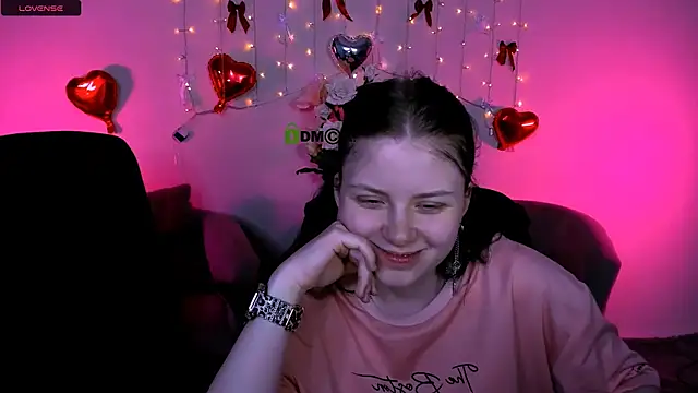 Snapshot of foxy_tease_ chatting on 03.22.26 foxy tease online show from 03.22.26