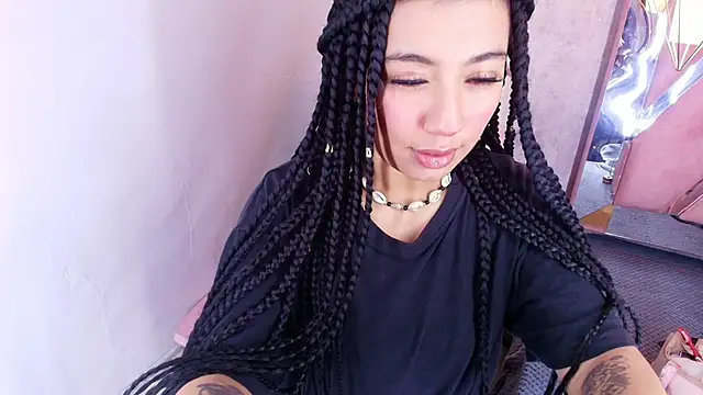 Soleil 66 online show from 10.20.25