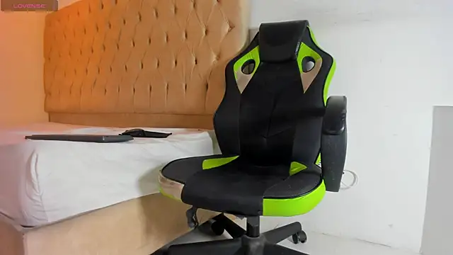 Darkknightx01 online show from 09.09.25